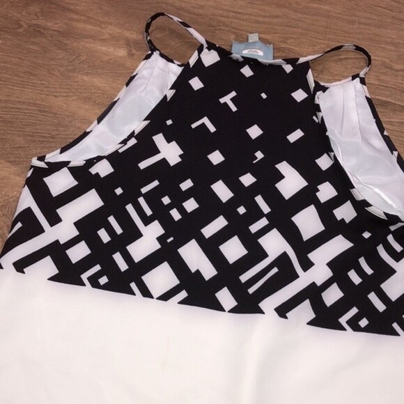 Skies are blue sold at Anthropologie small tunic top - Picture 2 of 8